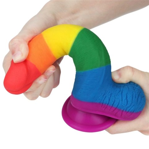 Lovetoy - Silikonowe Tęczowe Dildo Prider Z Jądrami I Przyssawką 19,5 cm Kemis Lovetoy - Silikonowe Tęczowe Dildo Prider Z Jądrami I Przyssawką 19,5 cm Kemis