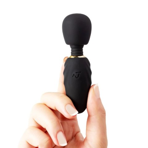 Masażer - Nomi Tang Pocket Wand Black Nomi Tang Masażer - Nomi Tang Pocket Wand Black Nomi Tang