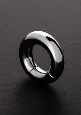 Steel - Okrągły noszak na jądra z magnesem 1,5 cm Steel by Shots Steel - Okrągły noszak na jądra z magnesem 1,5 cm Steel by Shots