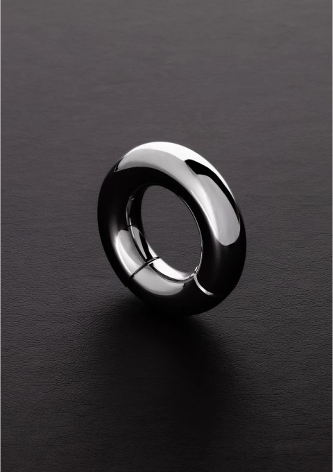 Steel - Okrągły noszak na jądra z magnesem 1,5 cm Steel by Shots Steel - Okrągły noszak na jądra z magnesem 1,5 cm Steel by Shots