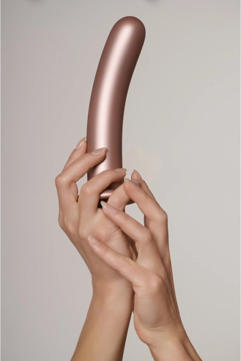 Ouch! - Wąskie silikonowe dildo z przyssawką 17 cm Ouch! by Shots Ouch! - Wąskie silikonowe dildo z przyssawką 17 cm Ouch! by Shots