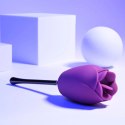 Playboy Pleasure - Wibrator z ruchomym języczkiem Petal - 9 prędkości Playboy