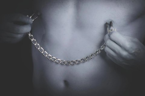 Bad Kitty - Zaciski Na Sutki Na Srebrnym Łańcuszku Bad Kitty Bad Kitty - Zaciski Na Sutki Na Srebrnym Łańcuszku Bad Kitty
